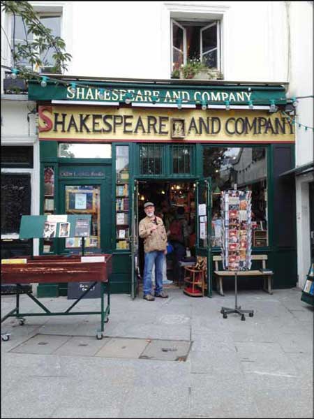 La librería más famosa del mundo : Shakespeare & Company.