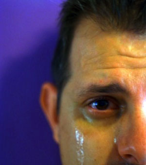 Men don't cry : Ben Newton from Australia : wikimedia.org