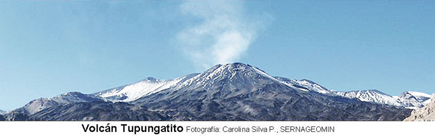 Volcán Tupungatito. Fotografía : Carolina Silva P., SERNAGEOMIN.