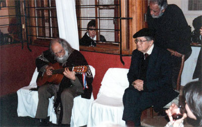 Gastón y Fidel en casa de este último, en calle Campoamor, Santiago. 