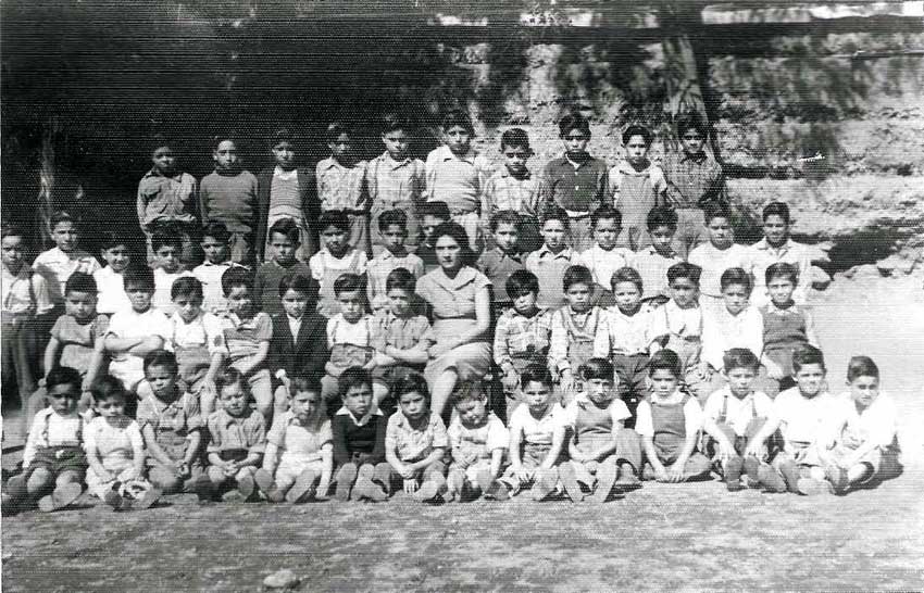 Foto de los alumnos de 1° y 2° Preparatorias, año 1959.