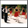 Andrés, Francia y otros niños, bailarines de la Escuela de San José. Año 2003. Foto de J. Pablo Yánez B.