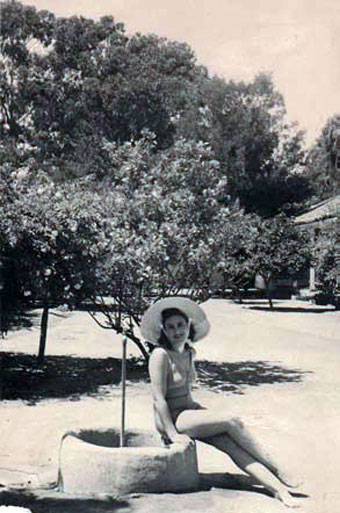La joven Pita a fines de los años 30 en el fundo La Marquesa, en Leyda.